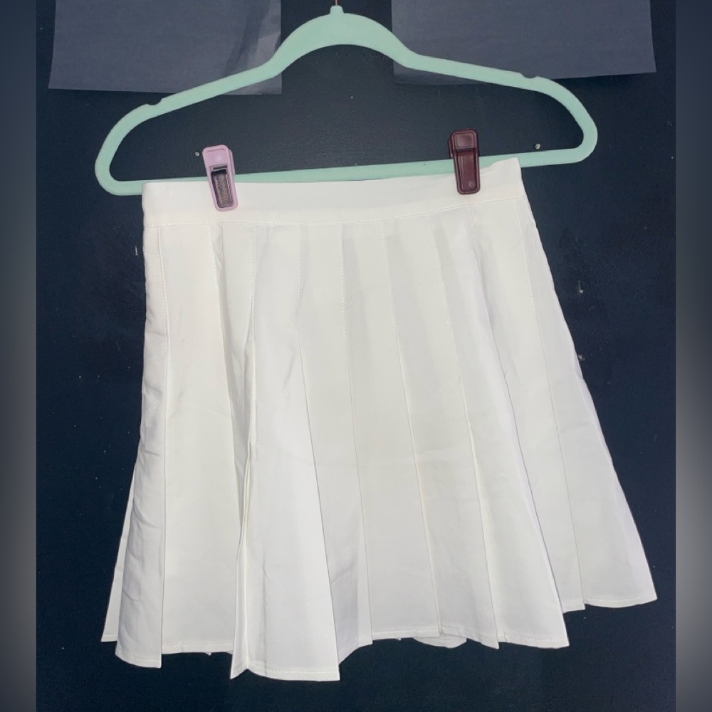 Amazon Cream A-Line Pleated Skirt